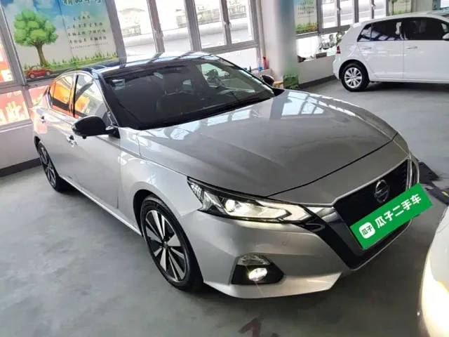 Nissan Teana — Фото автомобиля 3