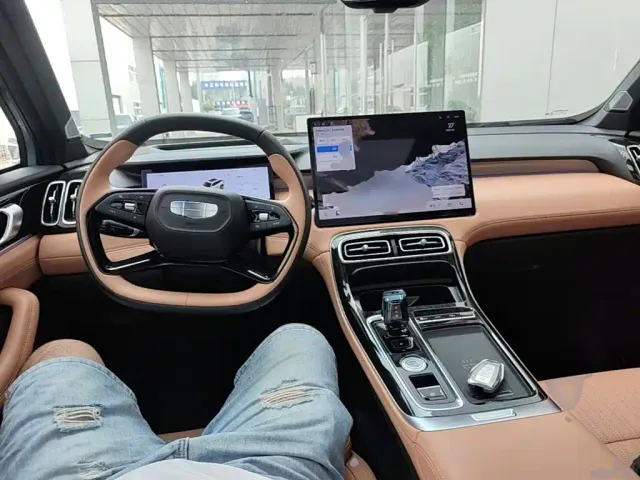 Geely Boyue L — Фото автомобиля 5