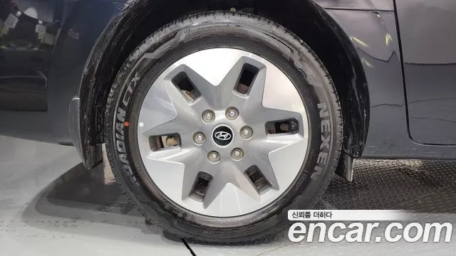 Hyundai Staria Staria 4WD Tourer 9 мест — Фото автомобиля 4