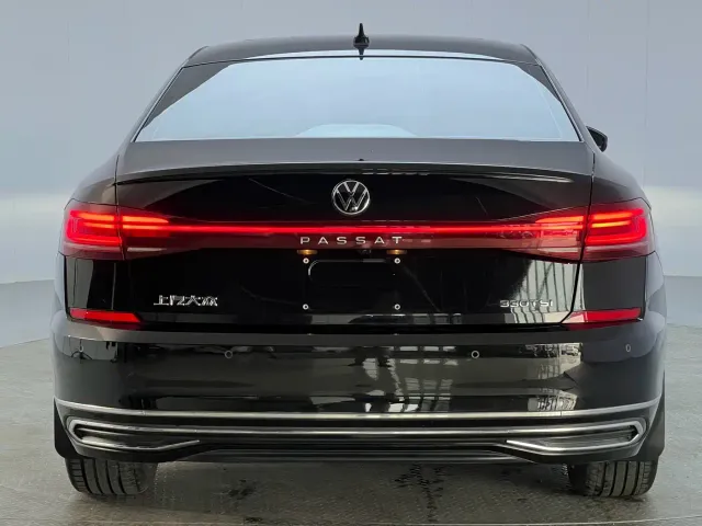 Volkswagen Passat — Фото автомобиля 23