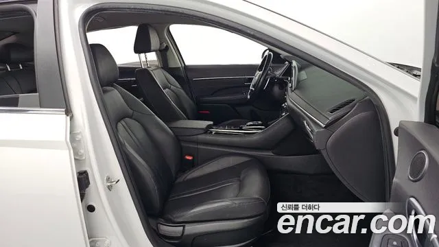 Hyundai Sonata Sonata (DN8) 2.0 LPG(Для проката) — Фото автомобиля 11