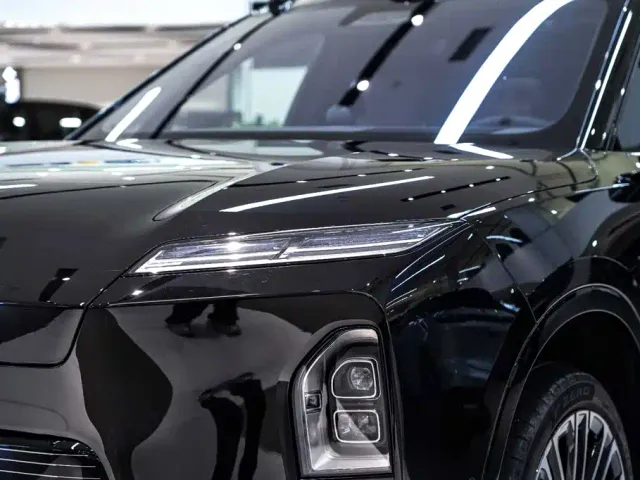 Nio ES8 — Фото автомобиля 10