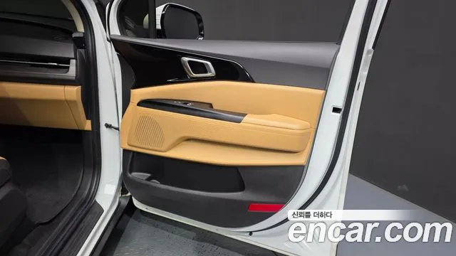 Kia Carnival Generation 4 — Фото автомобиля 25