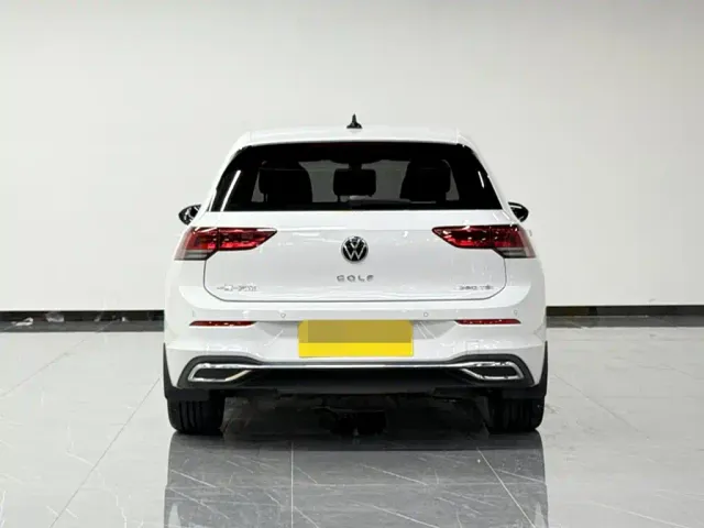 Volkswagen Golf — Фото автомобиля 5