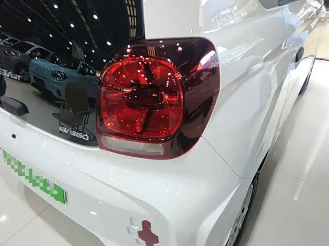 Roewe Clever — Фото автомобиля 7