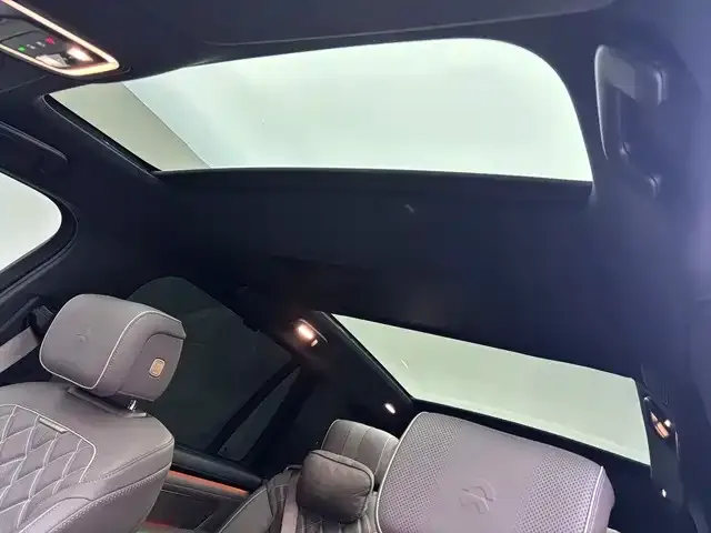 Nio ES8 — Фото автомобиля 12