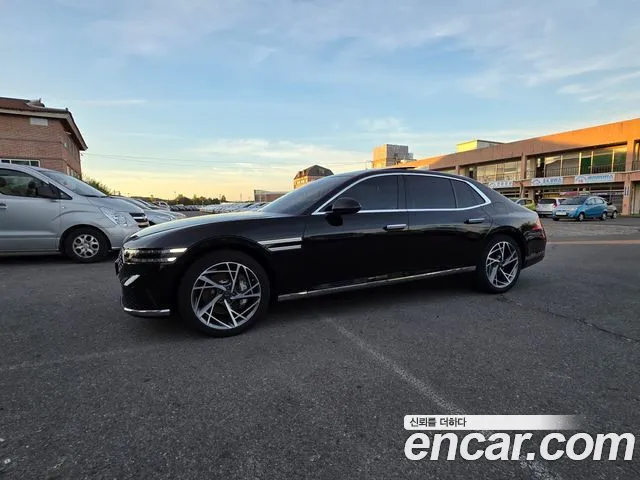 Genesis G90 Бензин 3.5 турбо AWD — Фото автомобиля 11