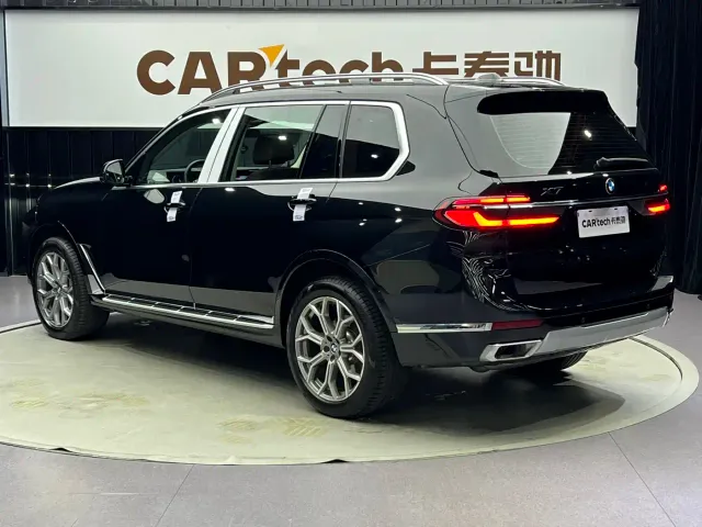 BMW X7 — Фото автомобиля 11