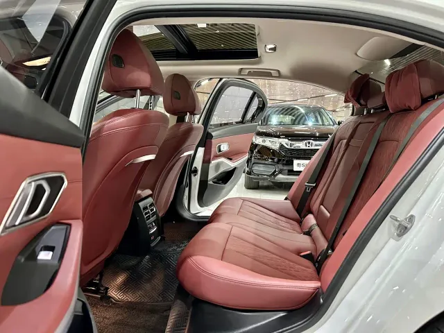 BMW 3 Series — Фото автомобиля 8