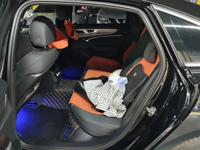 Audi A6L — Фото автомобиля 11