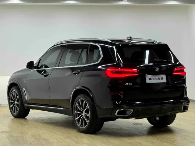 BMW X5 — Фото автомобиля 30