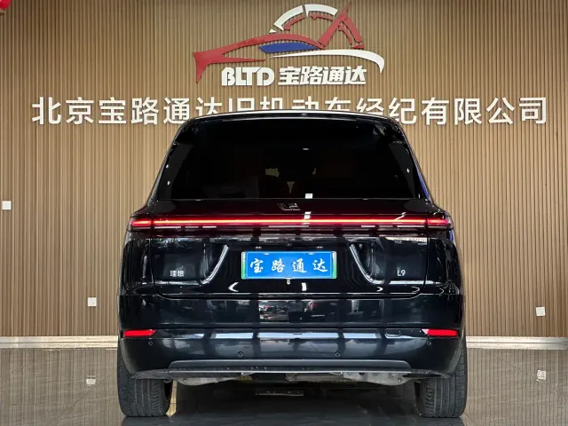 Li Auto L9 — Фото автомобиля 5