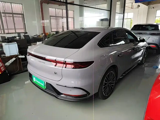 BYD Han — Фото автомобиля 6