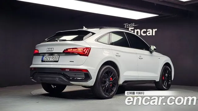 Audi Q5 40 TDI quattro Sportback Premium — Фото автомобиля 2