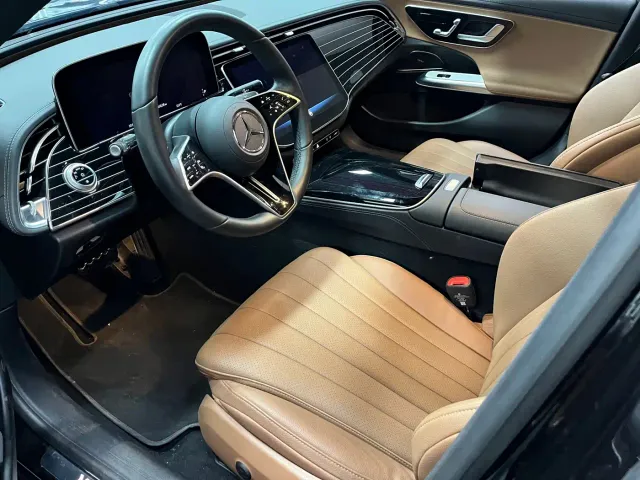 Mercedes-Benz E-Class — Фото автомобиля 6
