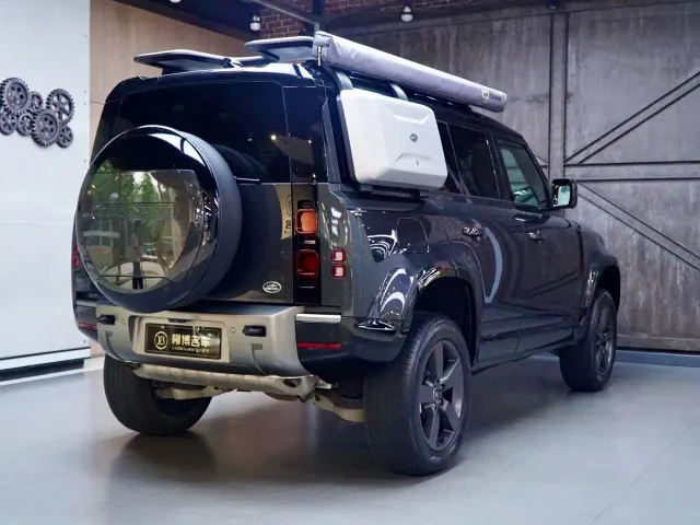 Land Rover Defender — Фото автомобиля 22