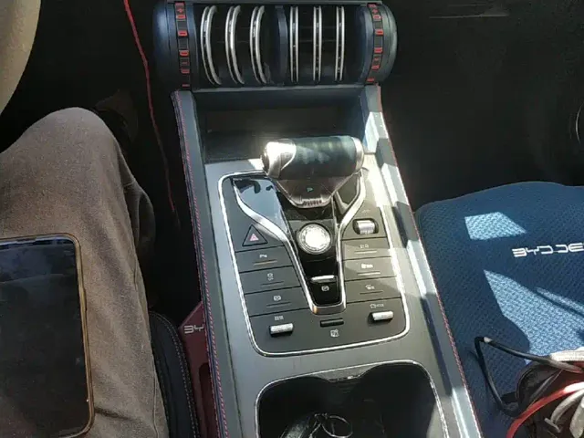 BYD Yuan PLUS — Фото автомобиля 13