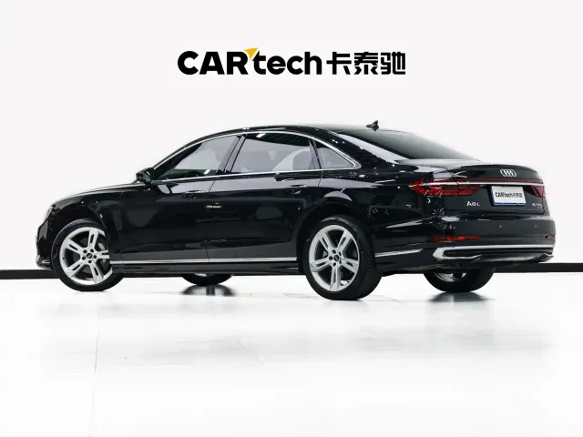 Audi A8 — Фото автомобиля 6