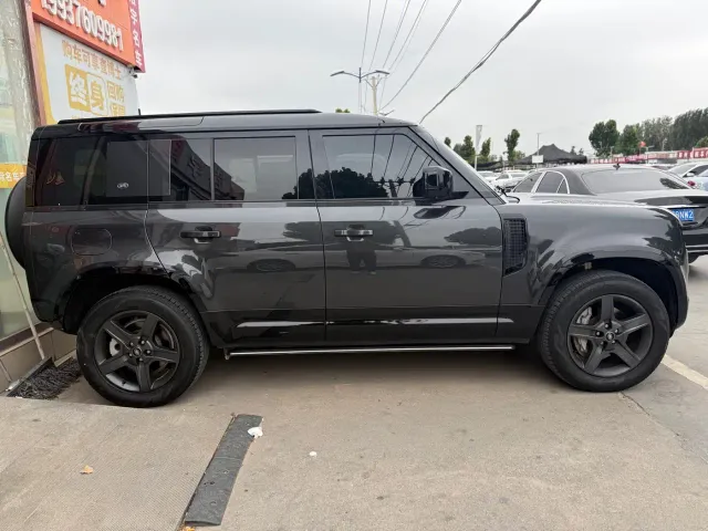 Land Rover Defender — Фото автомобиля 5