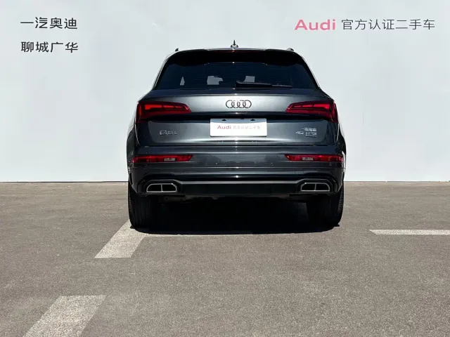 Audi Q5L — Фото автомобиля 5