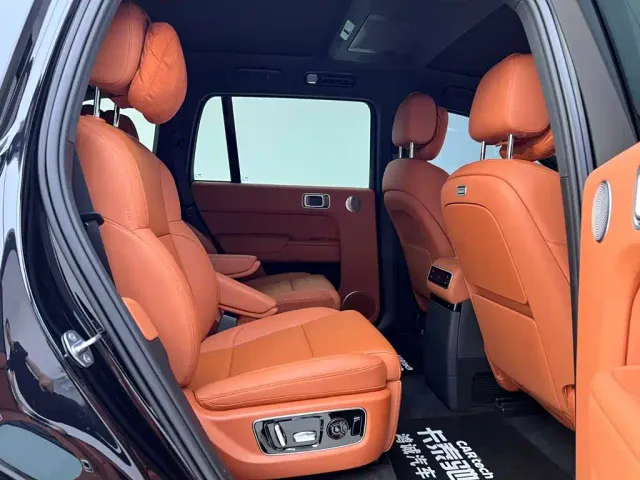 Li Auto L9 — Фото автомобиля 20