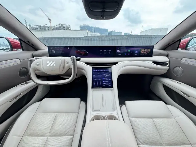 IM Motors L6 — Фото автомобиля 12