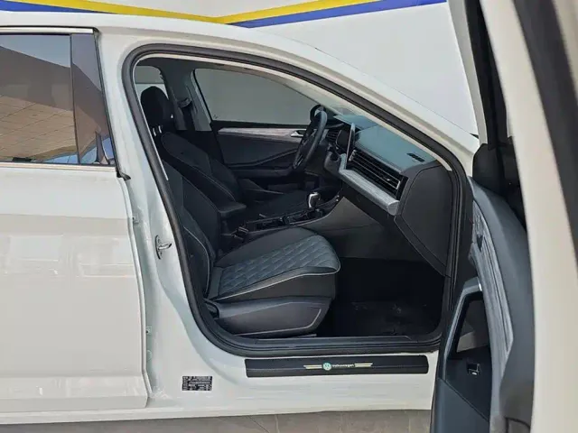 Volkswagen Sagitar — Фото автомобиля 8