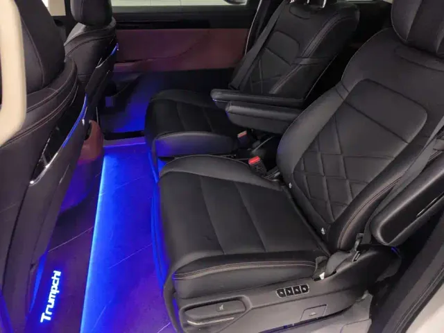 GAC Trumpchi E8 — Фото автомобиля 11