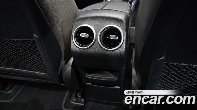Mercedes-Benz EQB — Фото автомобиля 28