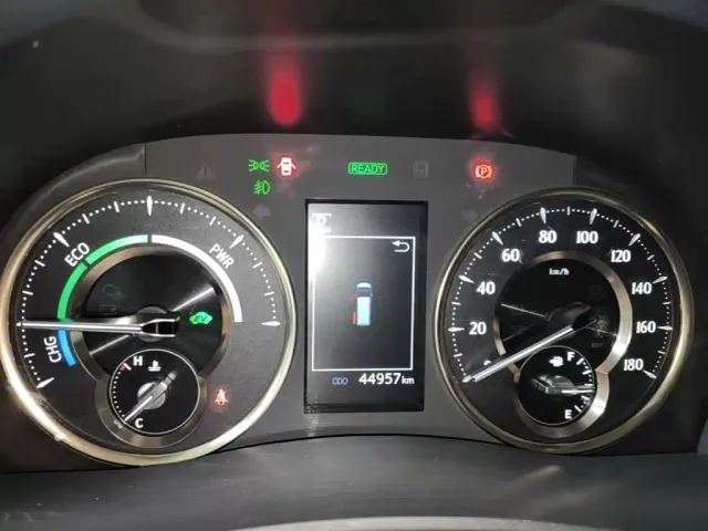 Toyota Alphard — Фото автомобиля 11