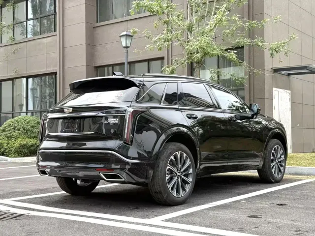 Cadillac XT5 — Фото автомобиля 3