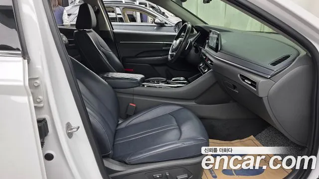 Hyundai Sonata — Фото автомобиля 16