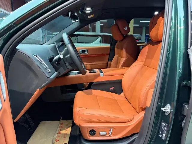 Li Auto L6 — Фото автомобиля 10