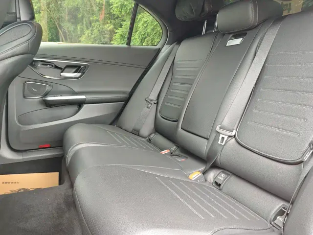 Mercedes-Benz C-Class — Фото автомобиля 11