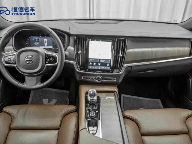 Volvo S90 — Фото автомобиля 13