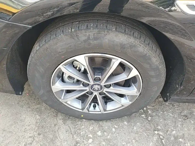 BYD Qin PLUS — Фото автомобиля 22