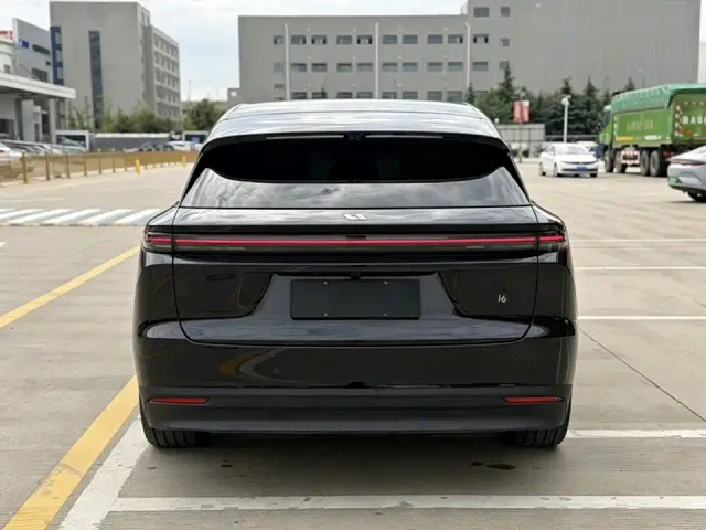 Li Auto i6 — Фото автомобиля 16