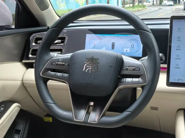 BYD Qin L — Фото автомобиля 11