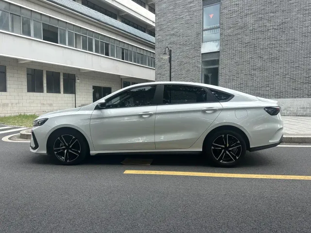 Geely Binrui — Фото автомобиля 7