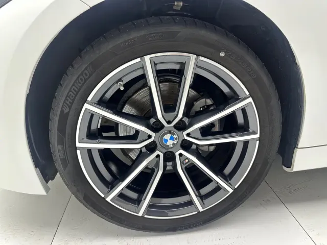 BMW 3 Series — Фото автомобиля 23