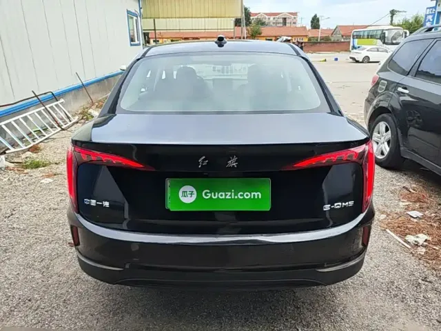 Hongqi Hongqi E-QM5 2021 Charging Flag Premium Edition — Фото автомобиля 5
