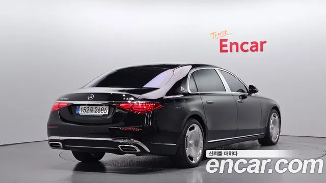 Mercedes-Benz S-Class — Фото автомобиля 2