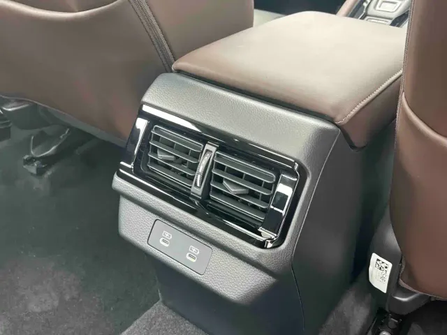 Honda Inspire Hybrid — Фото автомобиля 12
