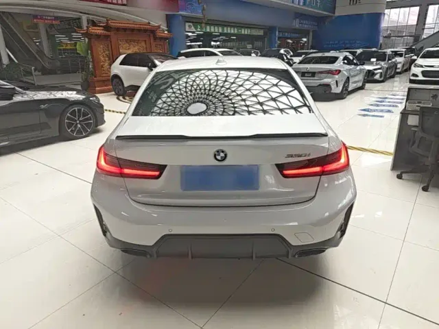BMW 3 Series — Фото автомобиля 3