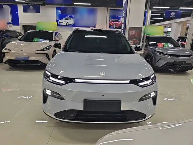 Leapmotor C11 — Фото автомобиля 2