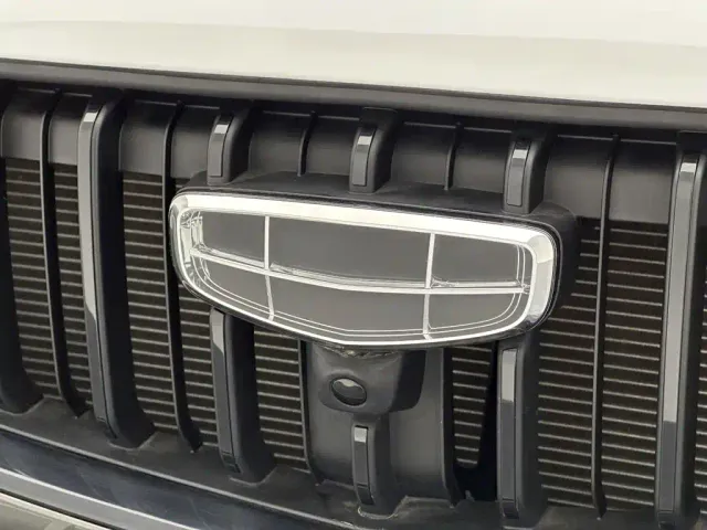 Geely Binyue — Фото автомобиля 10