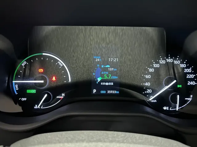 Toyota Sienna — Фото автомобиля 12