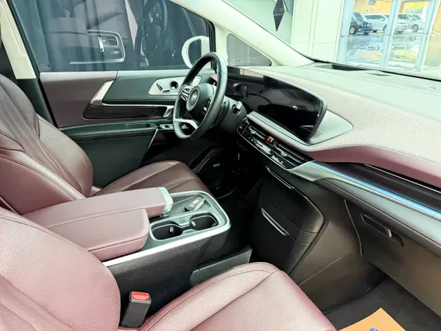 Buick Century 2023 2.0T 6-Seat World Edition — Фото автомобиля 14
