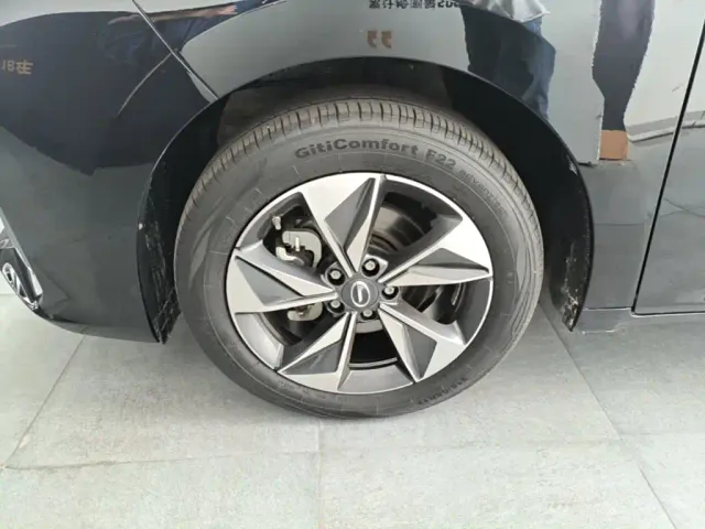 GAC Trumpchi M6 — Фото автомобиля 22
