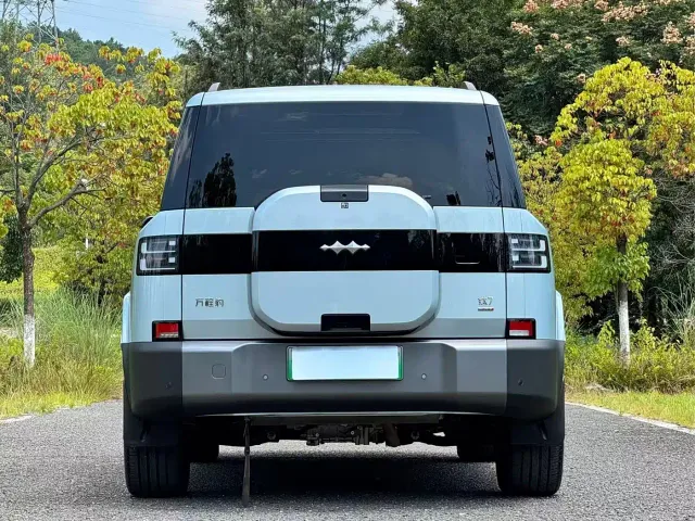 BYD FangChengBao Titanium 7 — Фото автомобиля 5